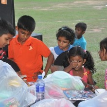 Donate Cloths in Sri Lanka