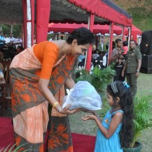 Donate Cloths in Sri Lanka