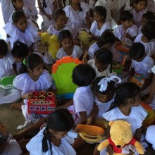 Donations to dhamma school in awukana 2019